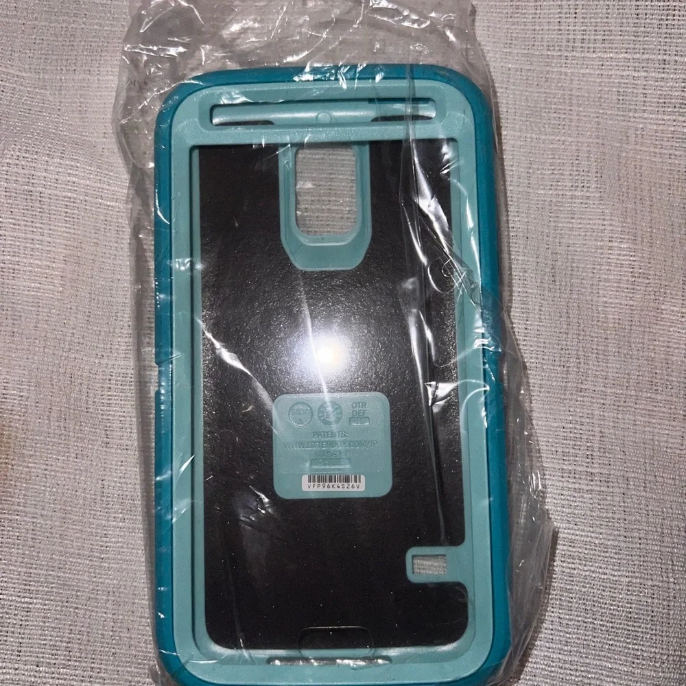 Otterbox Simp Pack new in box